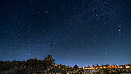 starry night sky of lake Tekapo