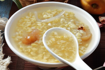 Taiwanese dessert, Sweet peeled mung bean soup, Lu-Do-Suan  