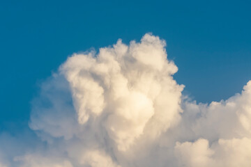 cloud in the blue sky