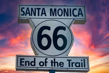 Rolgordijnen zonder boren Poster of the end of the mythical route 66 under a beautiful sky of the United States of America, starting on the east coast in Chicago and ending on the west coast at the Santa Monica Pier. © Domingo Sáez