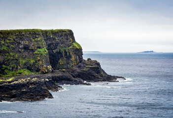 Giant's Causeway, an area of about 40,000 interlocking basalt columns in Northern Ireland - 666060348