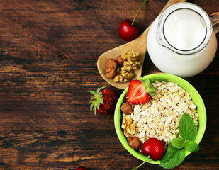 healthy eating breakfast granola with berries and chia seeds