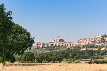 Fototapeta na wymiar Traveling along the beautiful landscape of Perugia near Assisi, Umbria, Italy