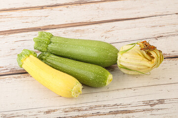 Raw baby organic zucchini heap