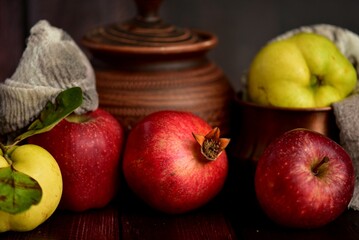 Naklejka na ściany i meble still life with apples