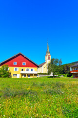Fototapeta na wymiar Kirche von Ramiswil in Mümliswil-Ramiswil im Bezirk Thal des Kantons Solothurn (Schweiz)