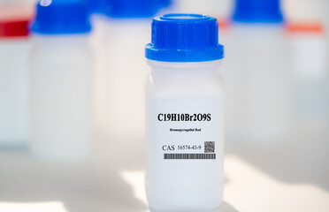 C19H10Br2O9S Bromopyrogallol red CAS 16574-43-9 chemical substance in white plastic laboratory packaging