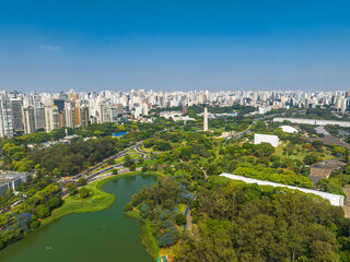 Vista aérea dos bairros Jardim Paulista, Vila Olímpia e Vila Mariana. Nos arredores do Parque Ibirapuera. São Paulo, SP.