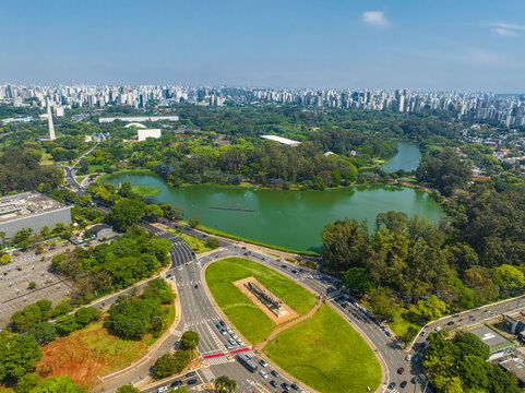 Monumento das Bandeiras ao lado do Parque Ibirapuera, S&atilde;o Paulo. 