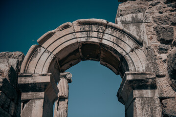 arch in Turkish ruins