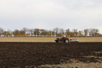 Obraz premium A tractor in a field