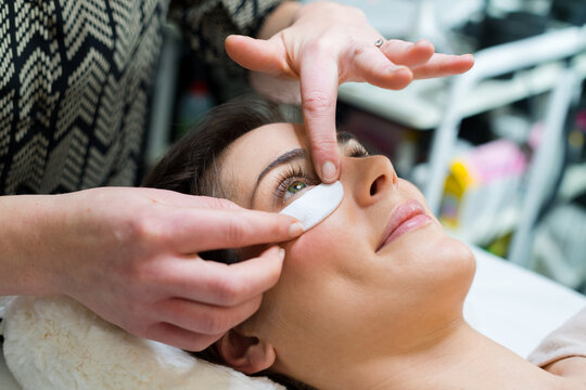 eyebags and wrinkles treatment
