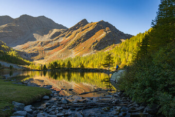 Monte Bianco e Grandes Jorasses sul Lago d'Arpy, Valle D'Aosta