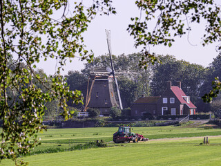 Tractor Farmhouse Windmill