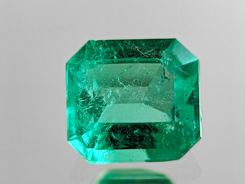 esmeraldas gigantes cristales emerald gemstone gemas piedras preciosas diamantes verdes granate zafiro rub&iacute;, emeralds and gemstone jade	
