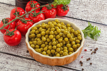 Canned sweet green peas conserve