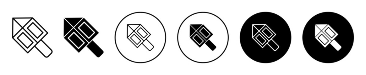 Hanukkah dreidel outline icon. israel  traditional jewish hanukah dreidel symbol set. Jew hanukkah candle or dreidel vector line logo