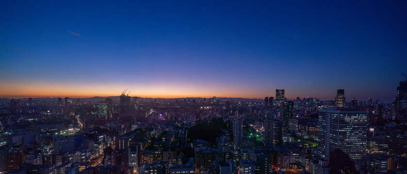 Fototapeta Tokyo central area city view at magic hour.