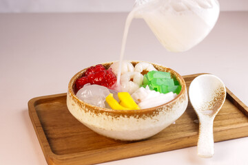 Che Thai is Vietnamese Fruit Cocktail in Coconut Milk Syrup. 