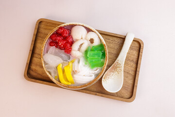 Che Thai is Vietnamese Fruit Cocktail in Coconut Milk Syrup. 