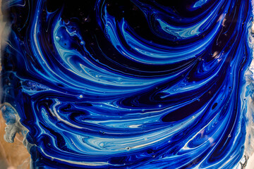 Paint streaks create beautiful patterns	
