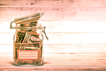 Argent monnaie banque epargne budget paiement bocal