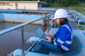 Environmental engineers work at wastewater treatment plants,Water supply engineering working at Water recycling plant for reuse,Check the amount of chlorine in the water to be within the criteria.