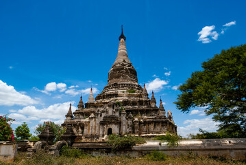 Fototapeta premium Exterior of a white pagoda in Bagan, Myanmar, Asia