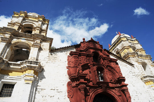 The Cathedral of Huancavelica or Iglesia Mayor de San Antonio de Huancavelica is l style is Churrigueresque Baroque