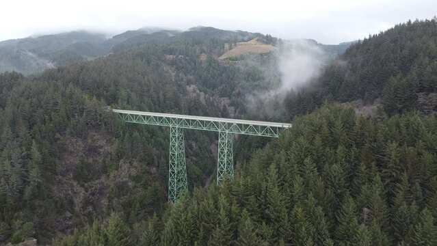 Thomas Creek Bridge near Brookings Oregon | Samuel H Boardman Scenic Corridor