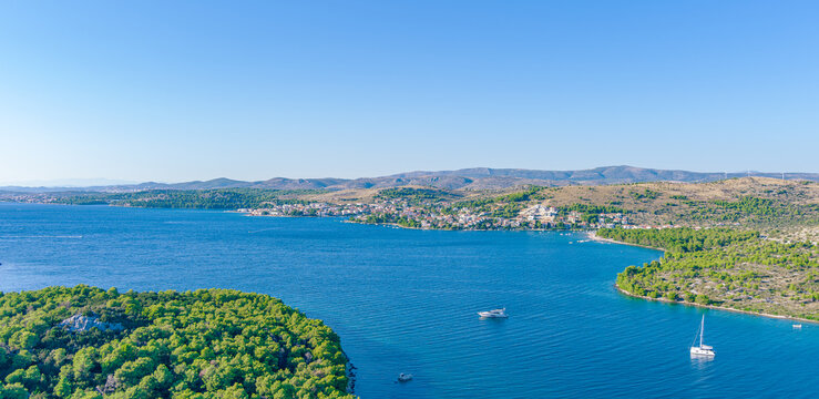 Sailing boats near Zaboric