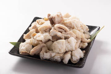 牛白もつ　(日本産)　下茹で済み