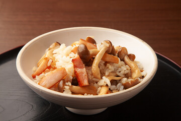 しめじとベーコンの炊き込みご飯