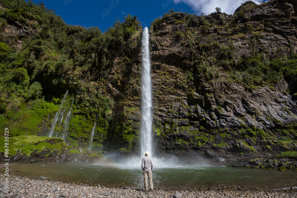 Wall mural Waterfall in Ecuador