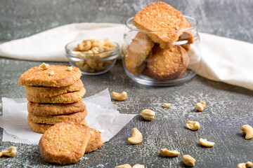 Oatmeal cookies with cashew nuts