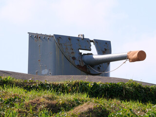 Kanone zur Abwehr von Schiffen aus dem Zweiten Weltkrieg auf Pendennis Castle bei Falmouth England