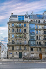 Obraz premium Paris, beautiful building boulevard de Port-Royal, in the 5e arrondissement, a luxury district 