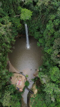 paisaje colombiano, cascada en Mesetas, Meta