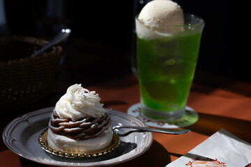 Melon Soda & cake
