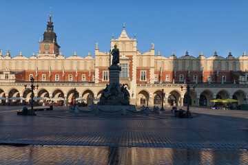 Obraz premium Krakow Main Market Square At Sunrise In Poland