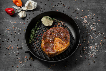 Ossobuco in marinade.