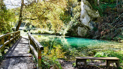 Brücke und Ruhebank an der Zwiefalter Ach