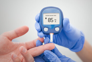Diabetes doing sugar blood test
