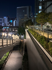 汐留24時　秋の雷雨