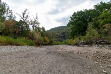 S&egrave;cheresse : rivi&egrave;re &agrave; sec - la C&egrave;ze