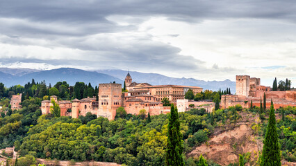 Fototapeta na wymiar Old monument of the Alhambra in Granada
