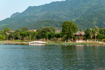 Obraz premium The attic on the lake，Beautiful Longshui Lake Wetland Park, Chongqing, China