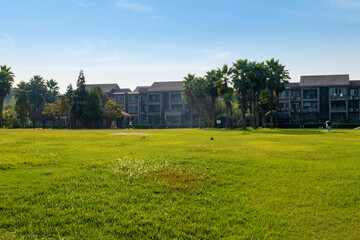 Obraz premium Lawns and vacation villas in the countryside