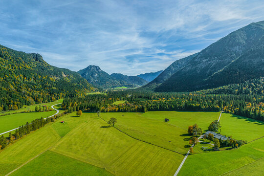 Ausblick auf die Ammergauer Alpen zwischen Graswang und Ettal