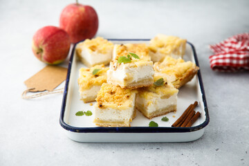 Homemade apple cheesecake with streusel